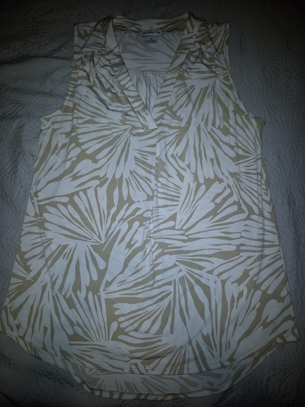 Liz Claiborne Beige and White Palm-Print Sleeveless Top